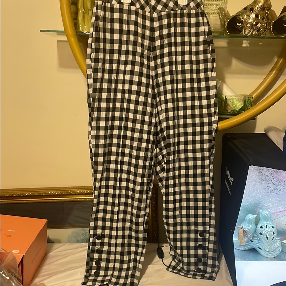 Topshop Black and White Checkered Women's pants
000543